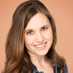 Headshot of Janelle Connell