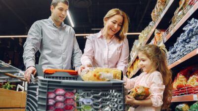 Discover why most people struggle with healthy eating and learn practical, science-backed strategies to build lasting habits. Get actionable tips for overcoming common barriers and creating sustainable changes without strict dieting.